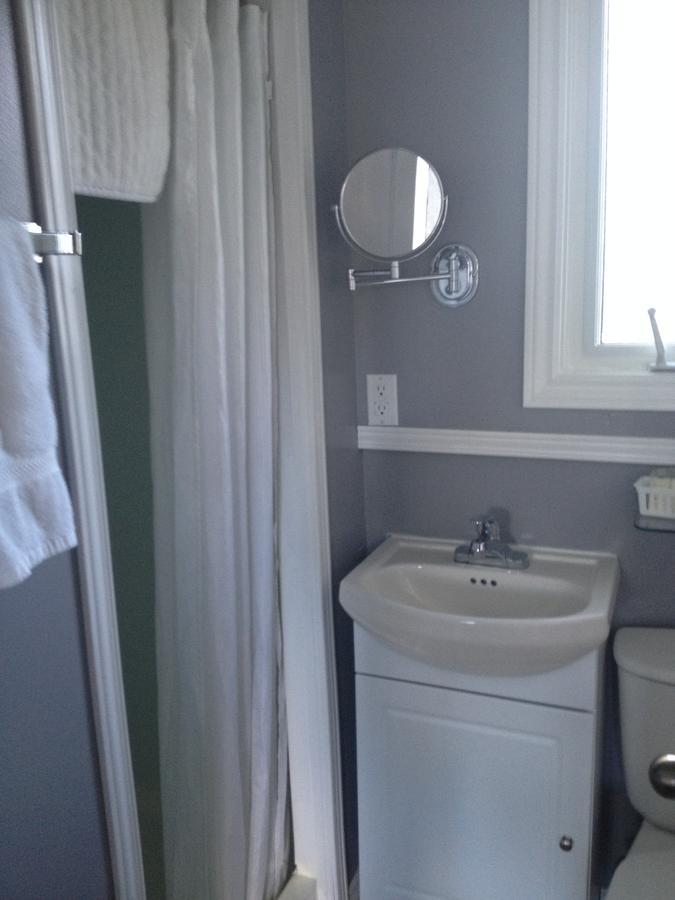 My Friends Inn Manitoulin Manitowaning Eksteriør billede