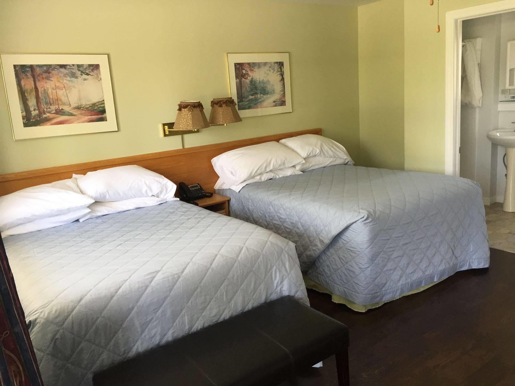 My Friends Inn Manitoulin Manitowaning Eksteriør billede
